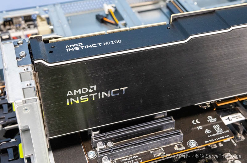 AMD Instinct MI210 实拍