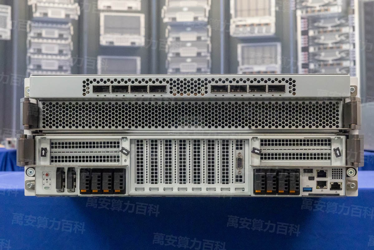 HGX B300 4U 机型后部实拍