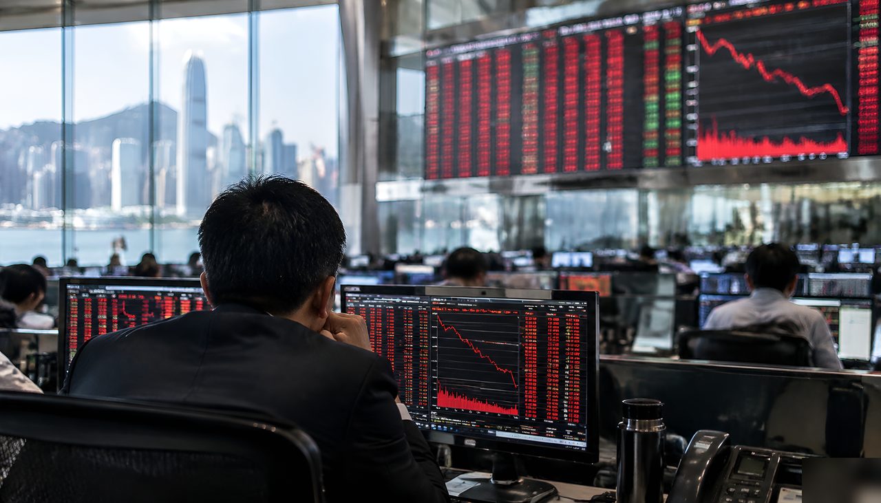 恒指午盘跌1.69%,科技汽车股领跌,南向资金逆势净买入