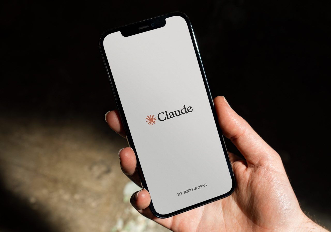 AI记住了什么,用户说了算:Anthropic让Claude记忆可按主题增删