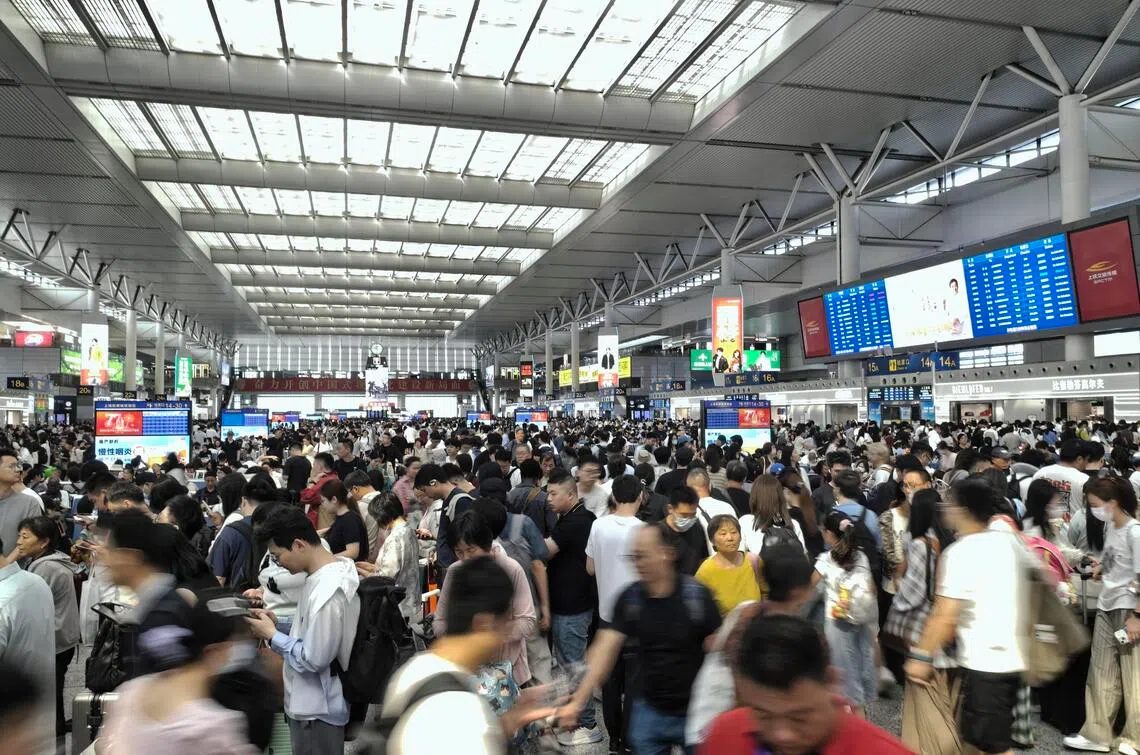 双节间隔三天 中国多家企业增带薪假拼出13天连休