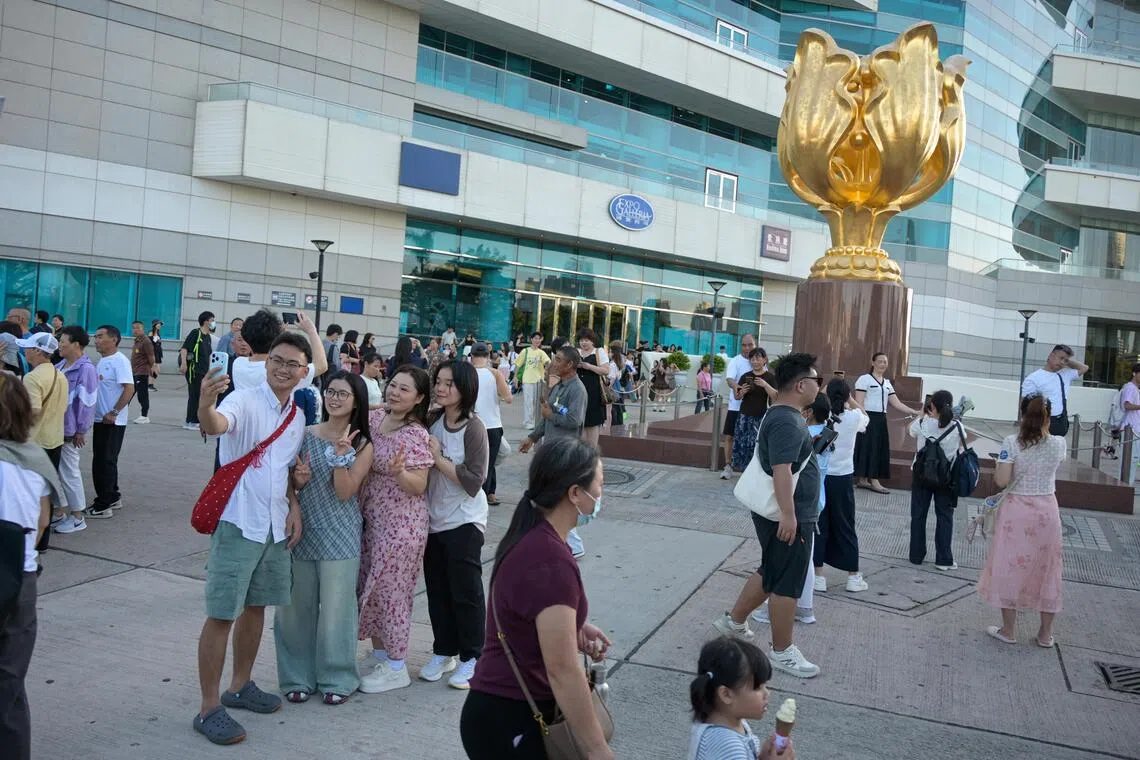 港官员：境外剧组赴港拍摄须交代故事大纲与内容