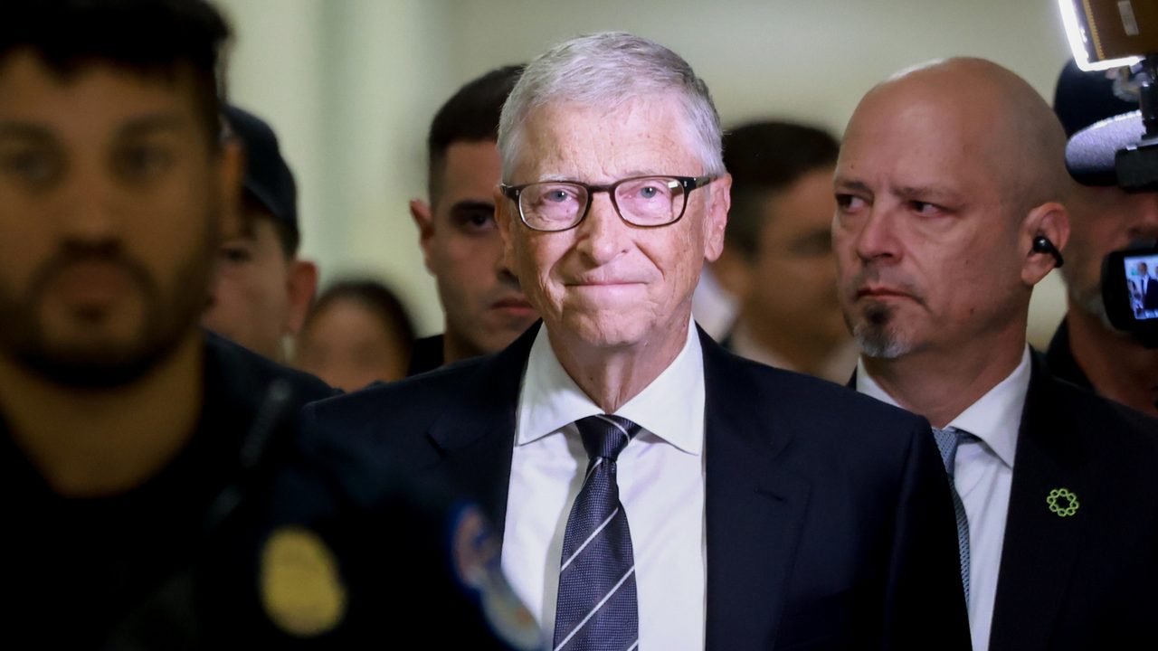 Bill Gates 将 AI 比作“外星智慧”,警告各国政府尚未为剧变做好准备
