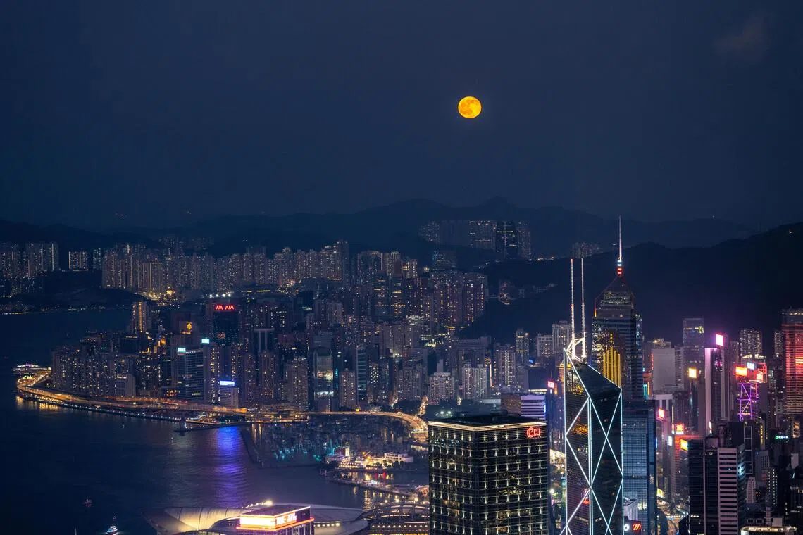 连升16个月:香港8月零售销货价值达321亿港元